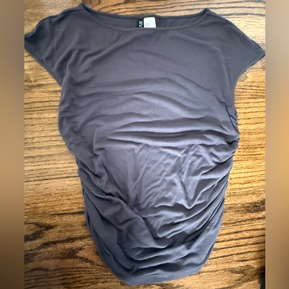 Women’s H&M top with ruched sides